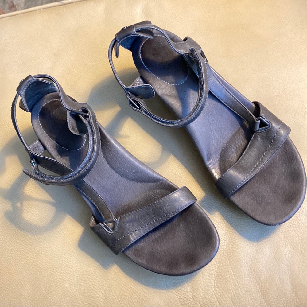 TEVA Summer Wedge Sandal Leather Olive Supportive footbed and grippy sole
